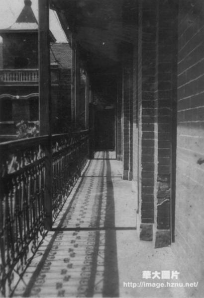 1947年中华大学粮道街的校舍