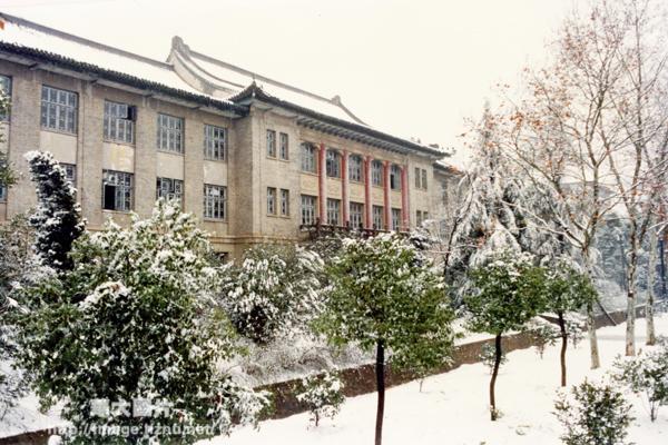 80年代的1号教学楼